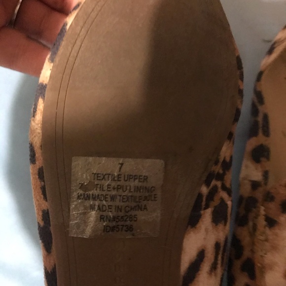 Shoes - Picture 2 of 2